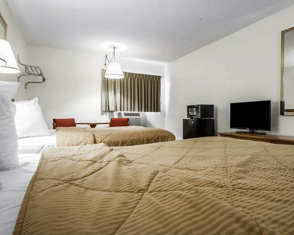 Rodeway Inn Willington North Kültér fotó